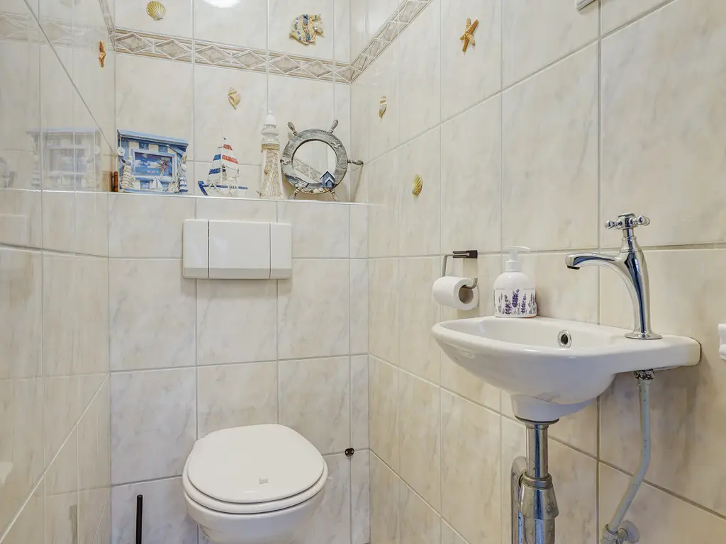 President van Heelstraat 13, HOEK VAN HOLLAND