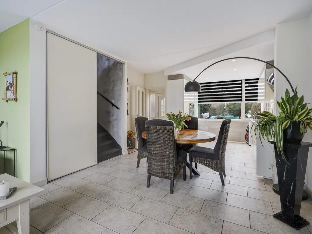 President van Heelstraat 13, HOEK VAN HOLLAND