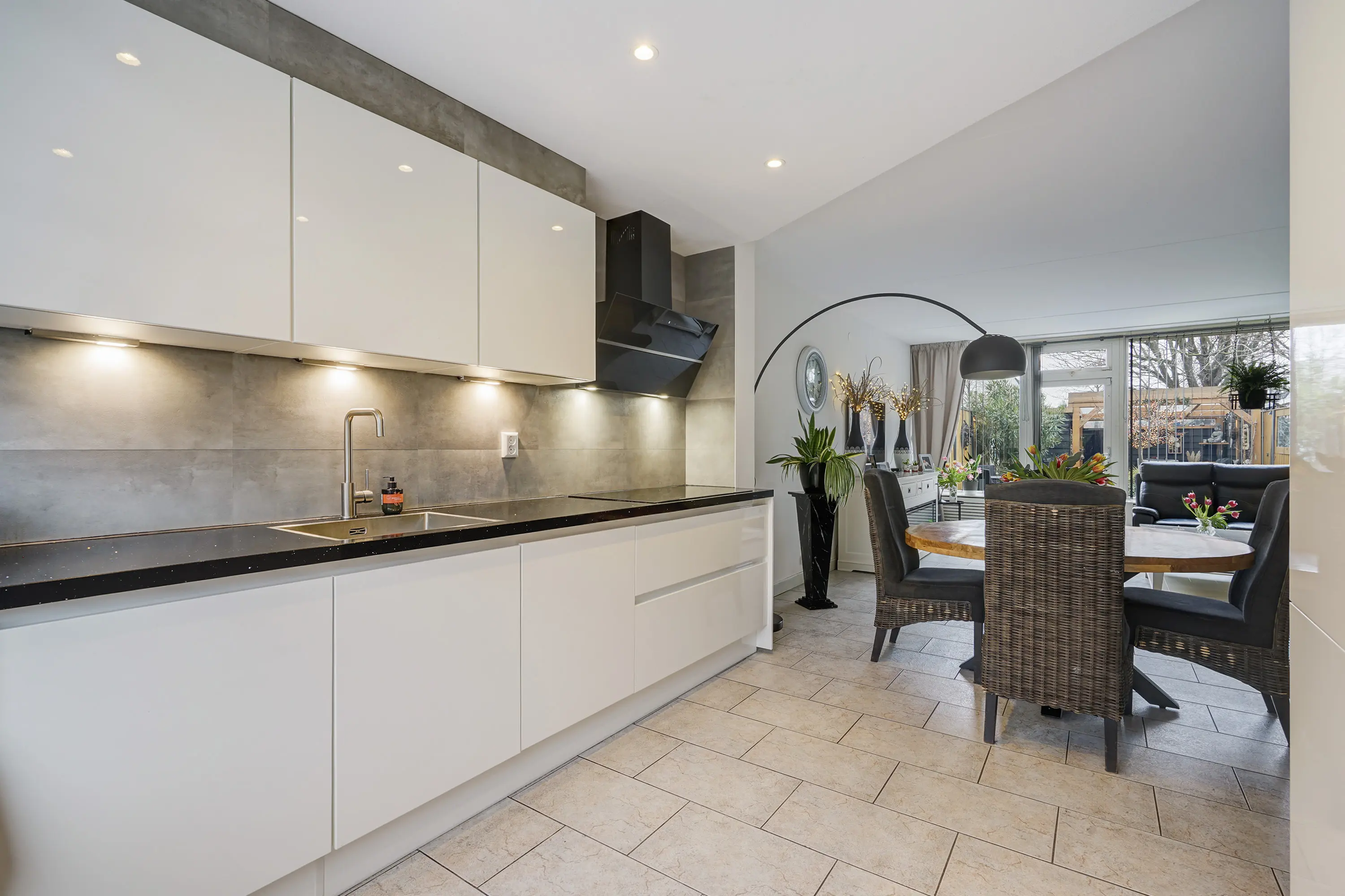 President van Heelstraat 13