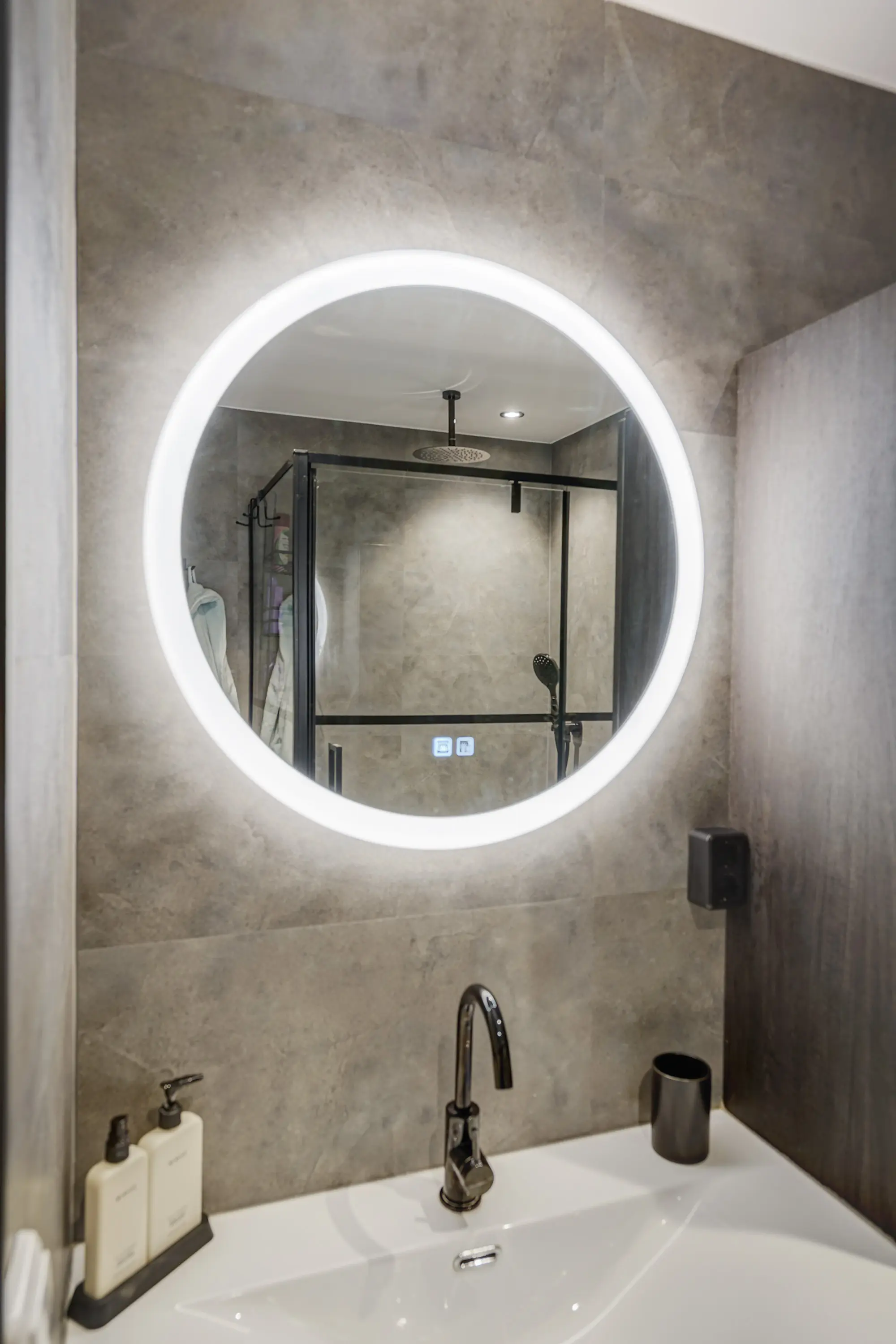 President van Heelstraat 13