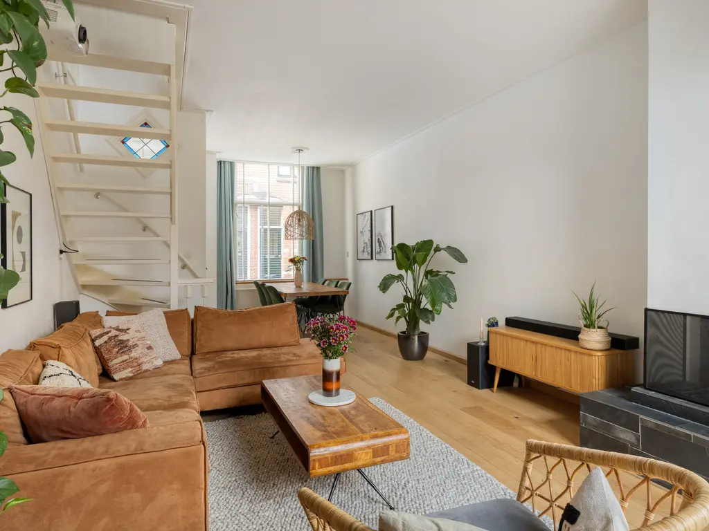 Rijndijkstraat 102, Leiden