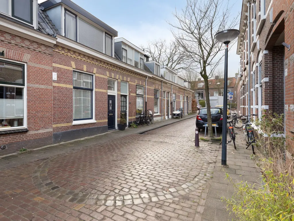 Rijndijkstraat 102, Leiden
