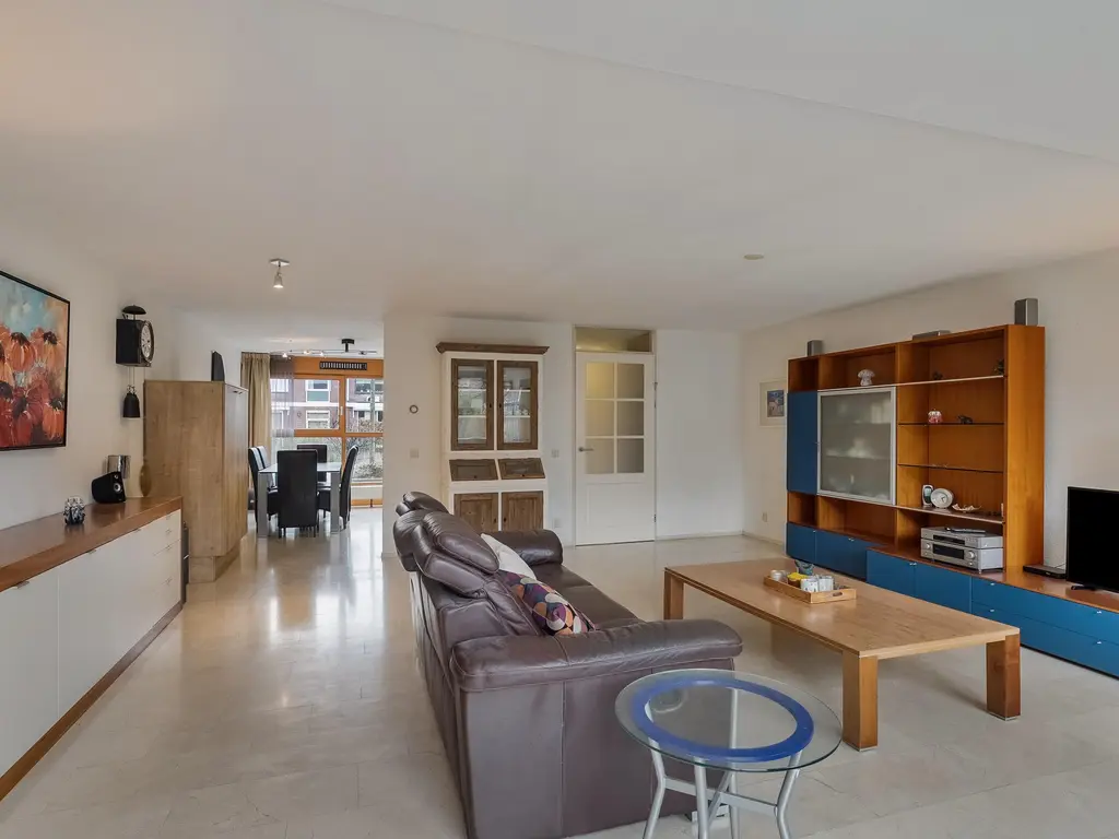 Zalmwater 79, BARENDRECHT