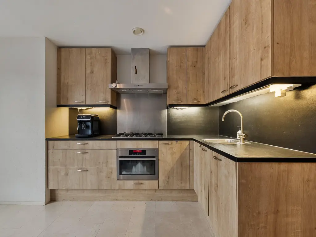 Zalmwater 79, BARENDRECHT