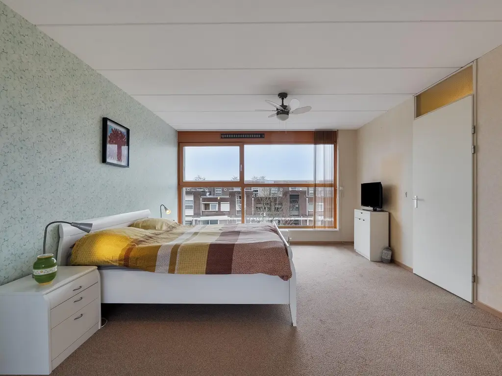 Zalmwater 79, BARENDRECHT