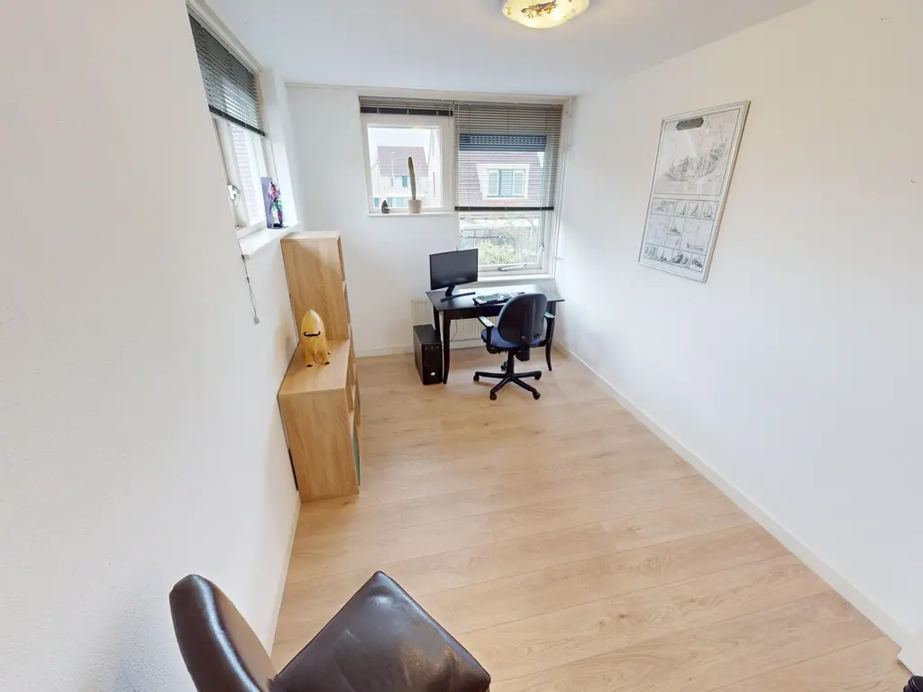 Diamantplein 2, HOORN