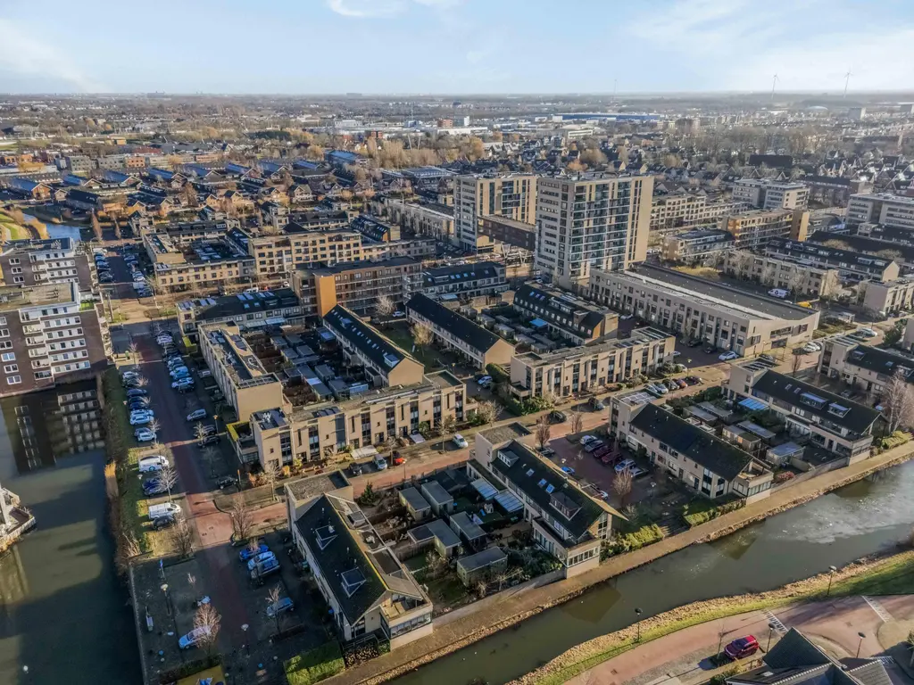 Leeuwenburg 147, BARENDRECHT