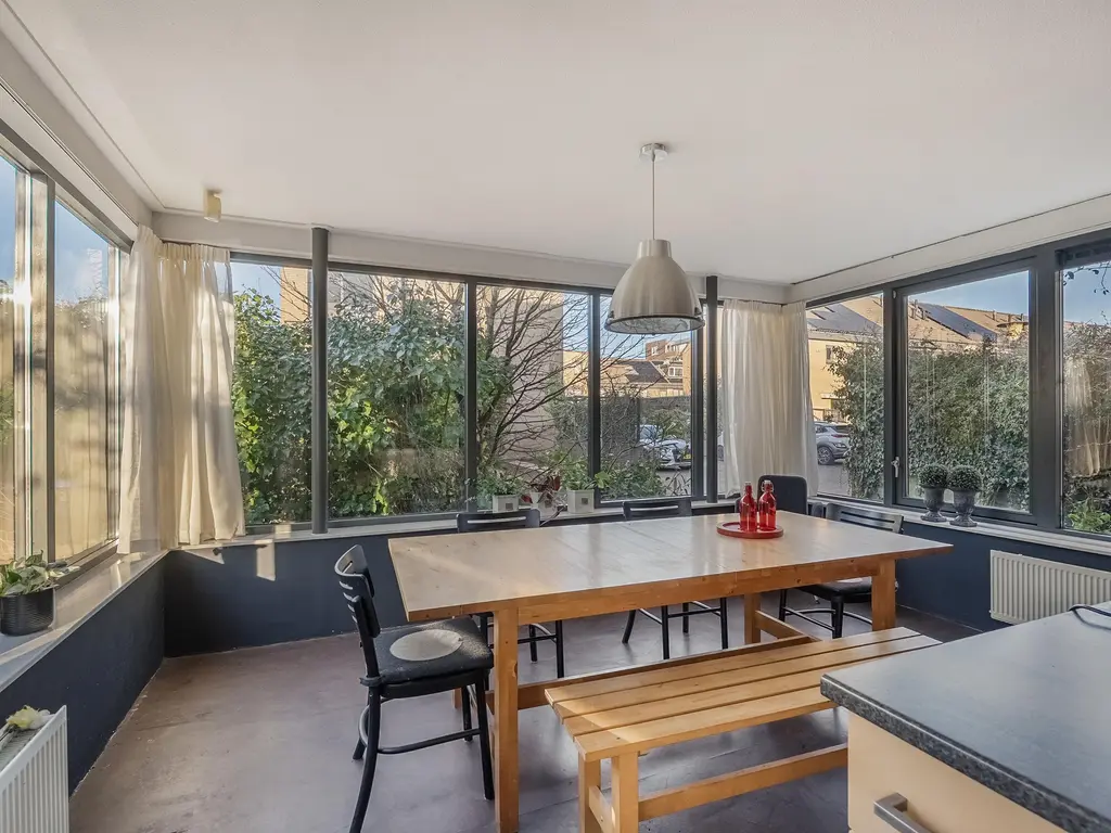 Leeuwenburg 147, BARENDRECHT