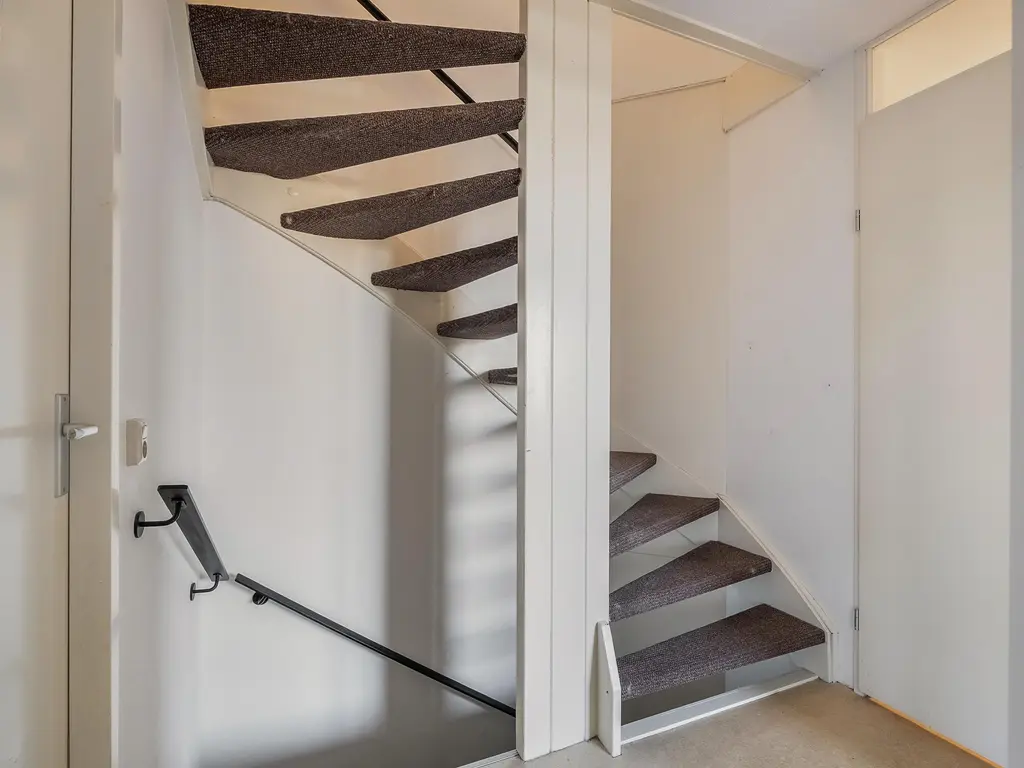 Leeuwenburg 147, BARENDRECHT