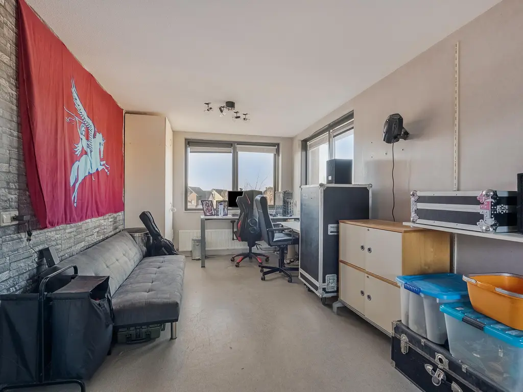 Leeuwenburg 147, BARENDRECHT