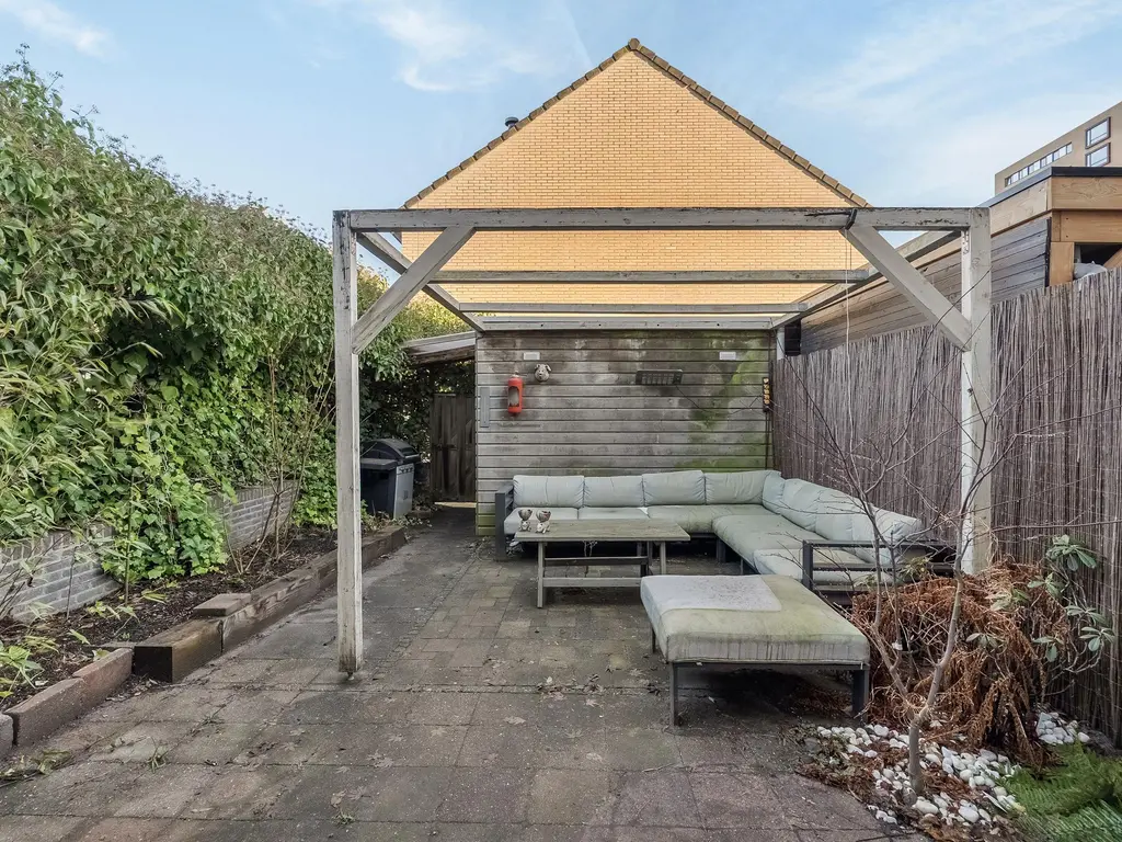 Leeuwenburg 147, BARENDRECHT