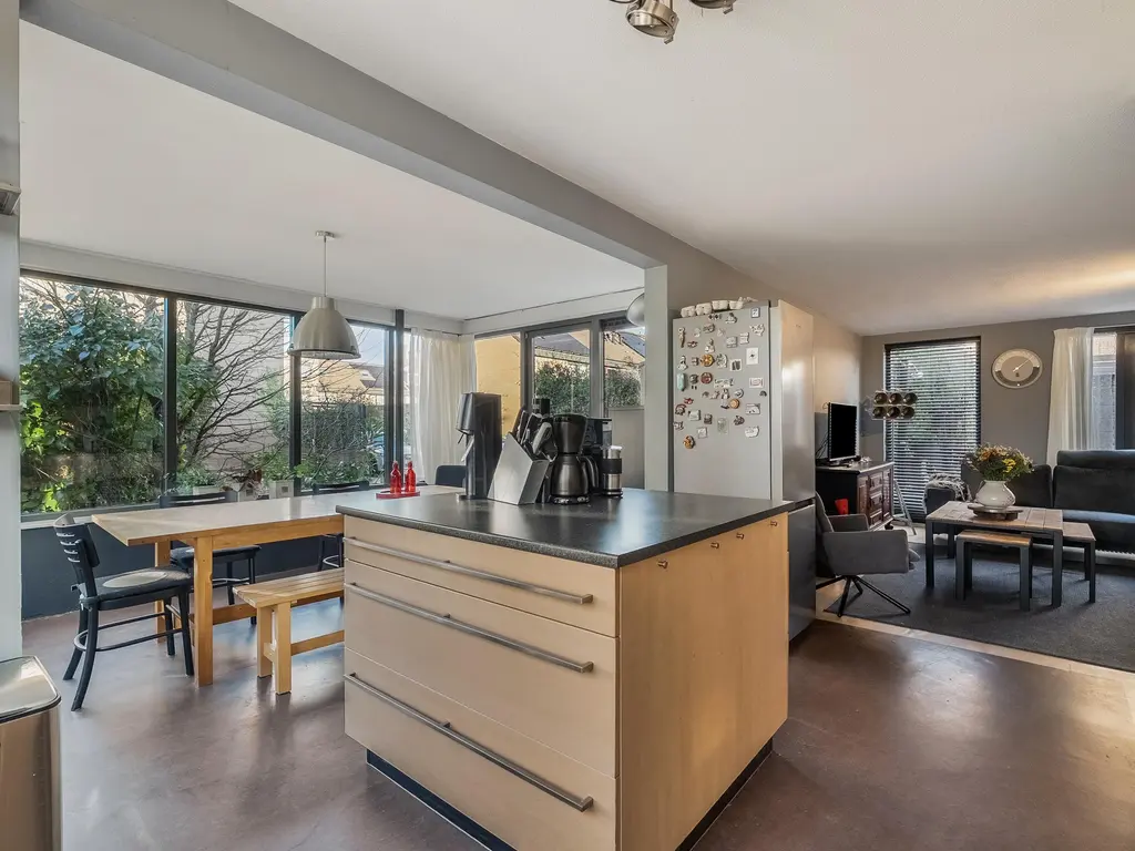 Leeuwenburg 147, BARENDRECHT