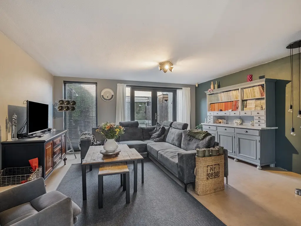 Leeuwenburg 147, BARENDRECHT