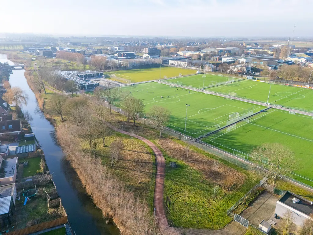 Optimist 10, MEDEMBLIK