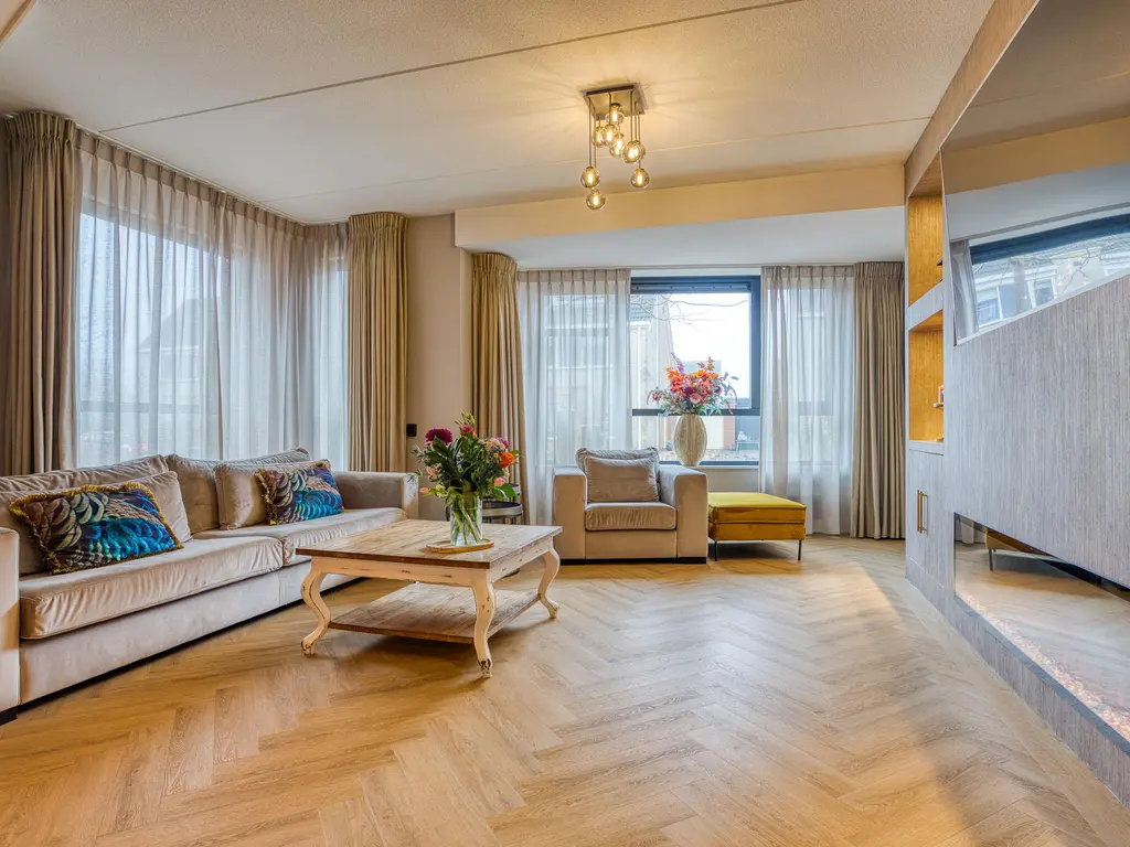 Optimist 10, MEDEMBLIK