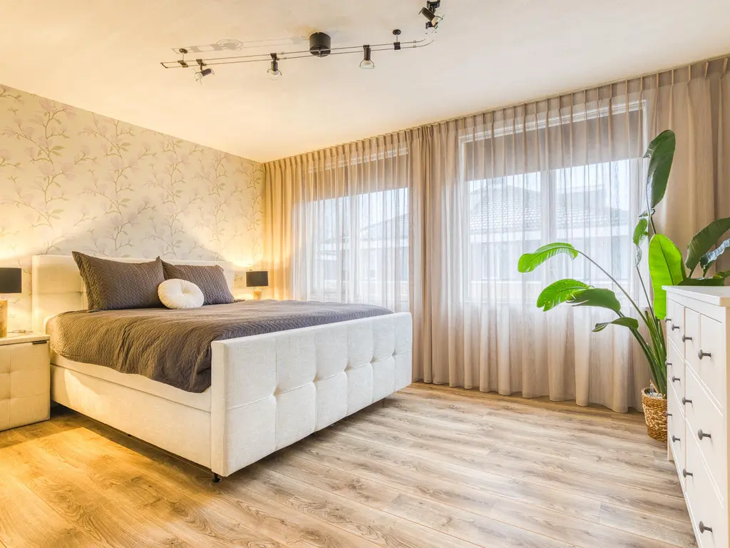 Robert Stolzhof 187, HOORN