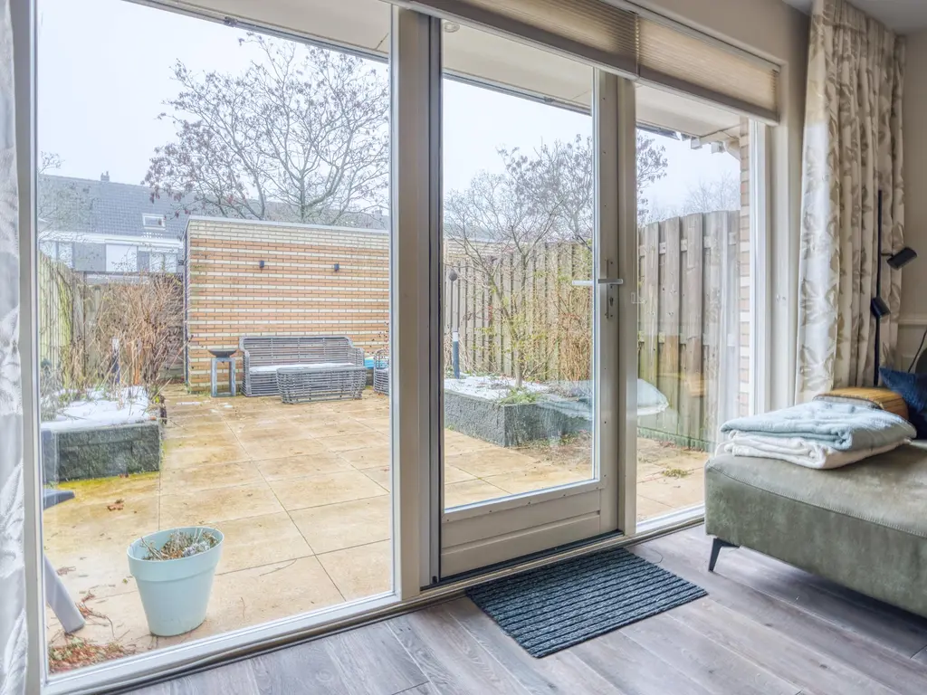 Robert Stolzhof 187, HOORN