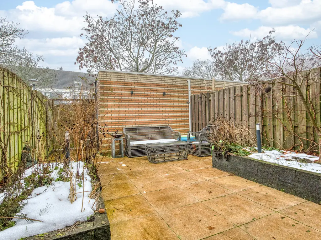 Robert Stolzhof 187, HOORN