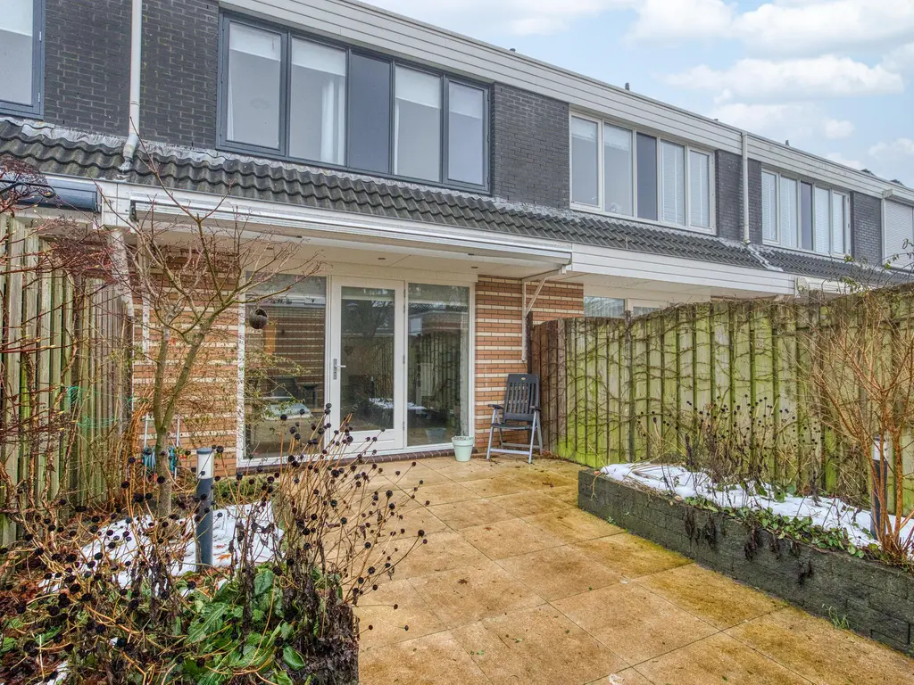 Robert Stolzhof 187, HOORN