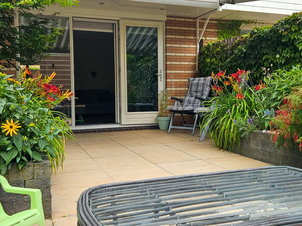 Robert Stolzhof 187, HOORN