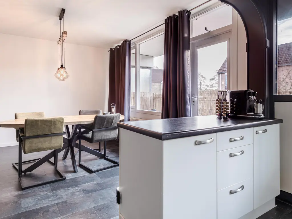 Zadkinerade 11, CAPELLE AAN DEN IJSSEL