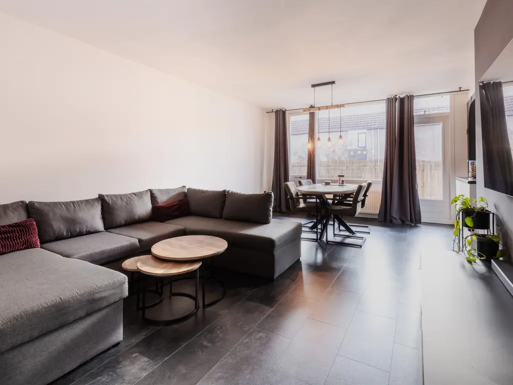 Zadkinerade 11, CAPELLE AAN DEN IJSSEL