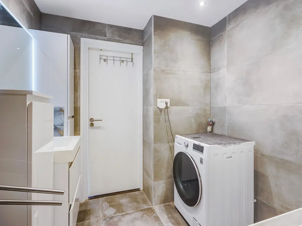 Minister Aalberselaan 114, Rijswijk