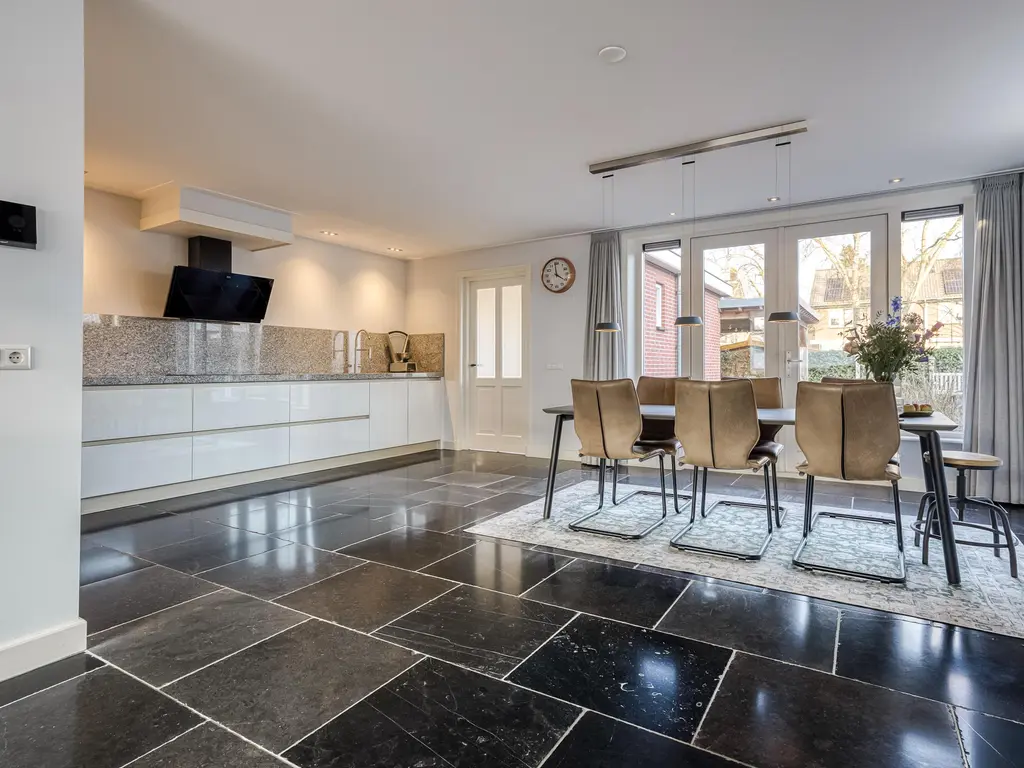 Julianastraat 29, HOOGKARSPEL