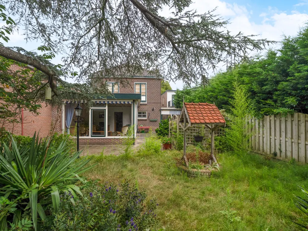 Noordeinde 11, Rijnsburg