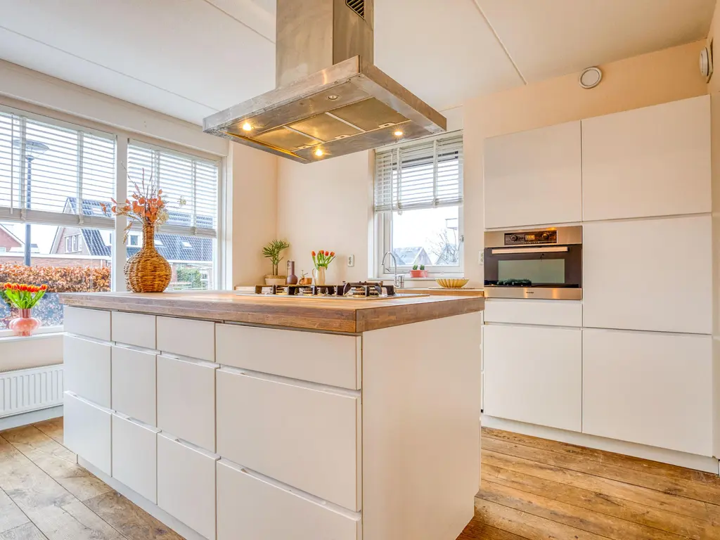 Jan Doustraat 34, ZWAAG