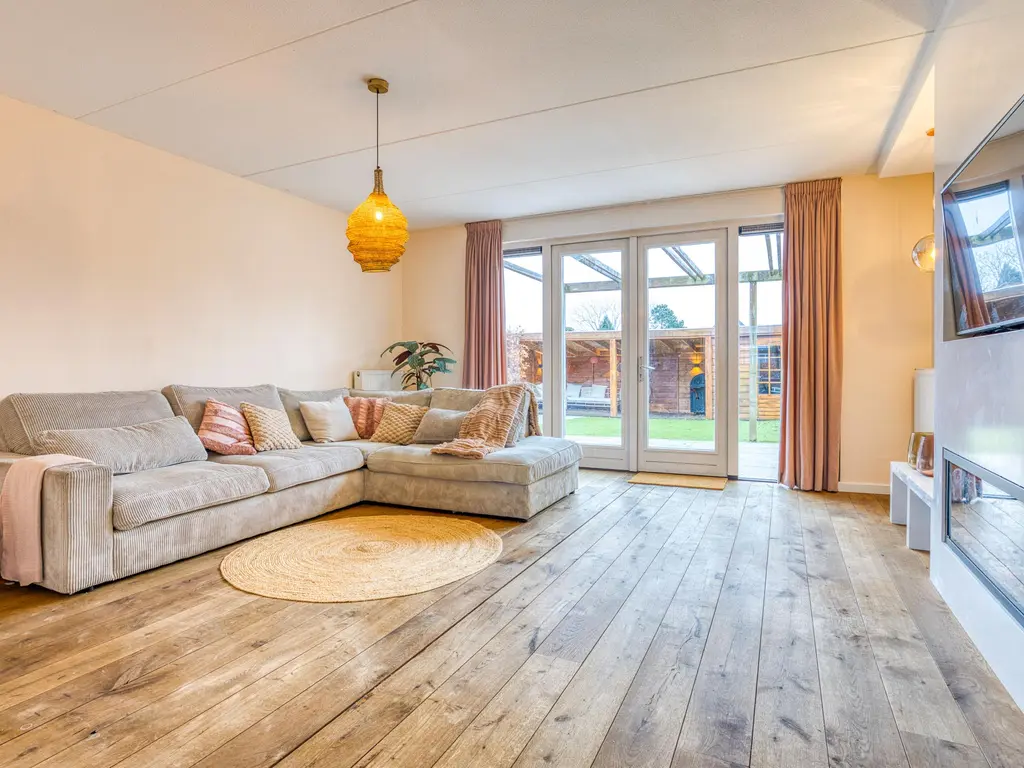 Jan Doustraat 34, ZWAAG