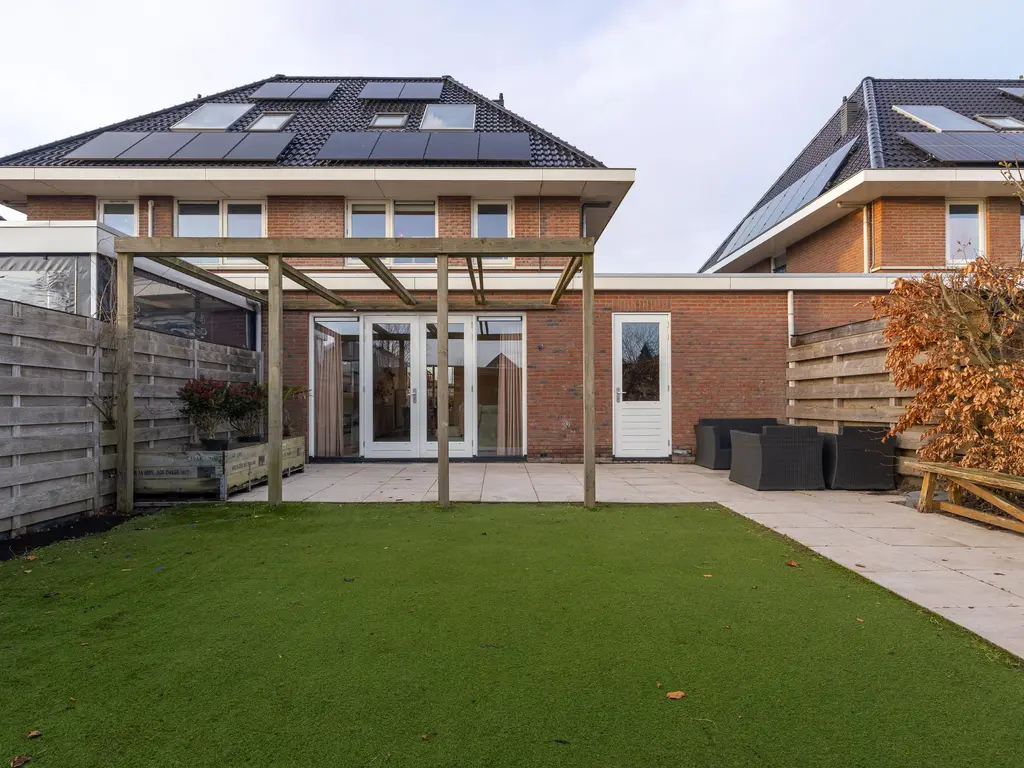 Jan Doustraat 34, ZWAAG