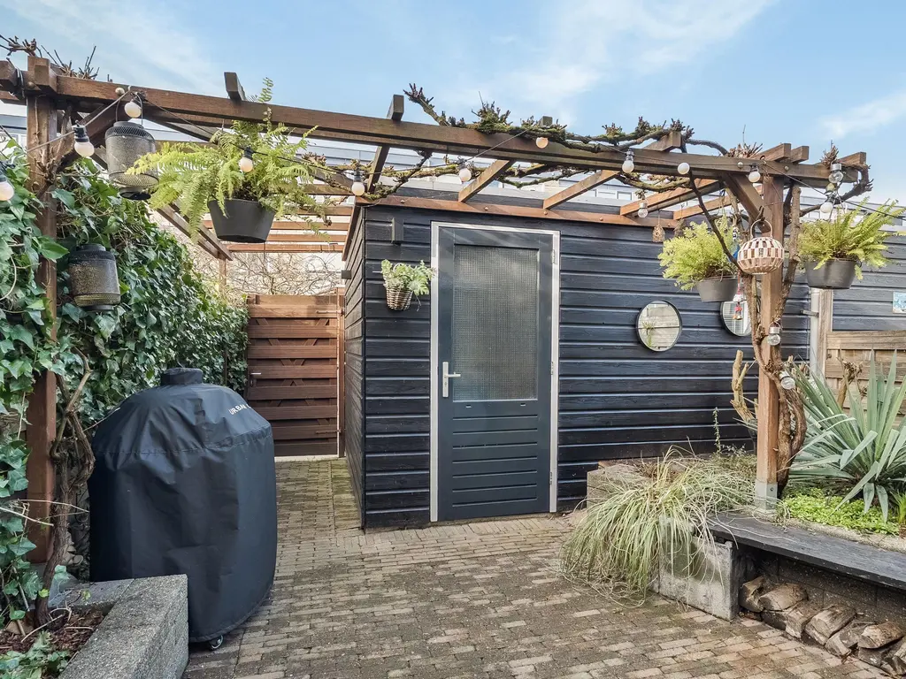 Topaaslaan 16, RHOON