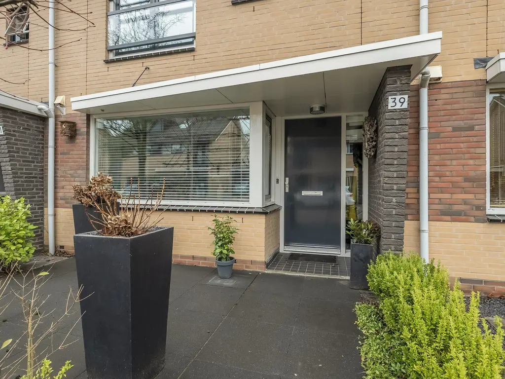 Van Ravesteyndreef 39, BARENDRECHT