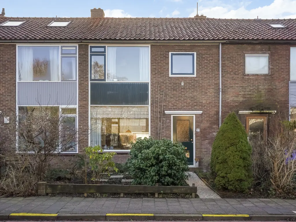 Prinses Beatrixlaan 37, MAASLAND