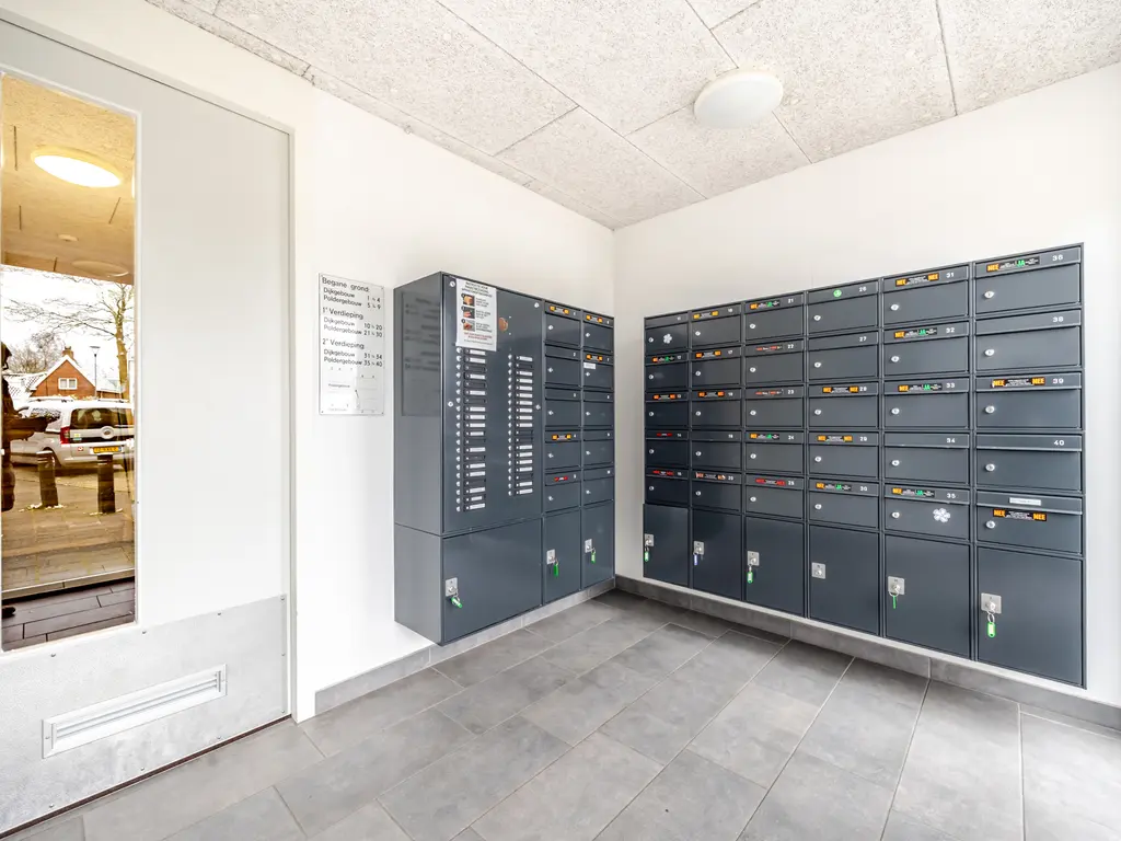 Woudevoirt 15, Zoeterwoude