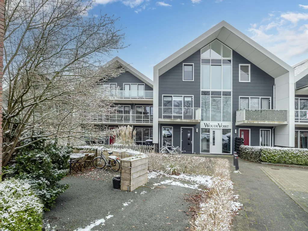 Woudevoirt 15, Zoeterwoude