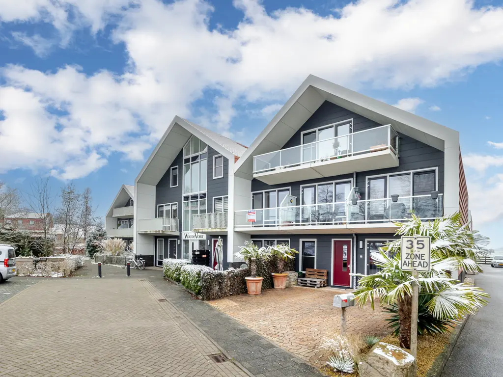 Woudevoirt 15, Zoeterwoude