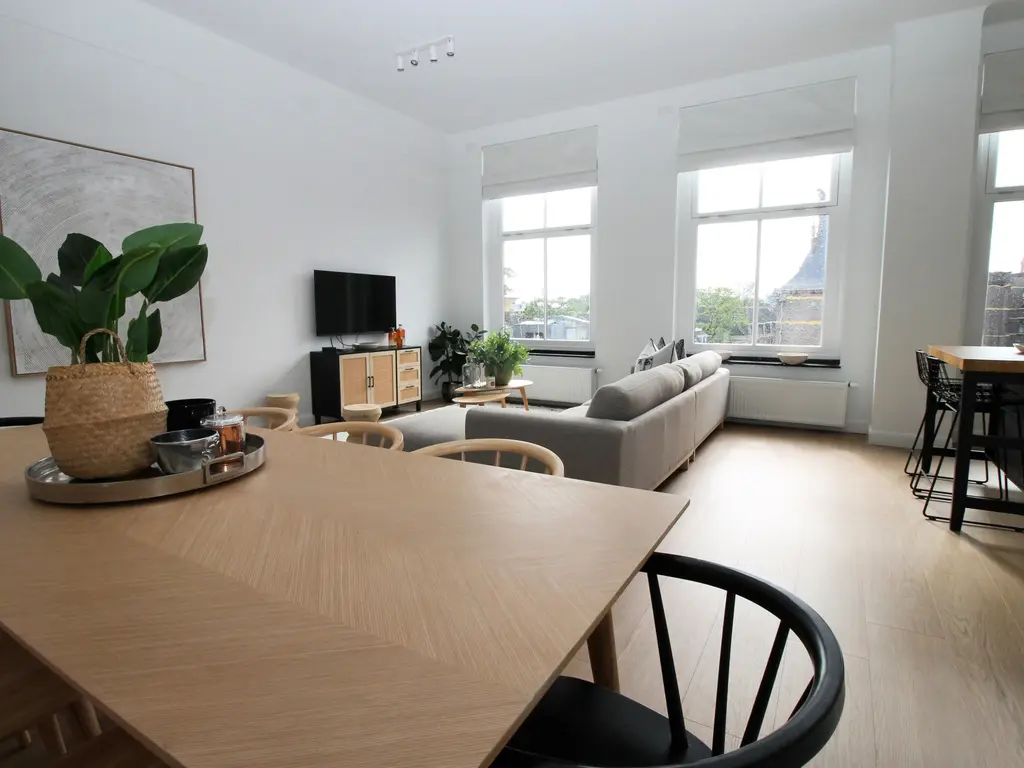 Kruitschip 63, Leiden