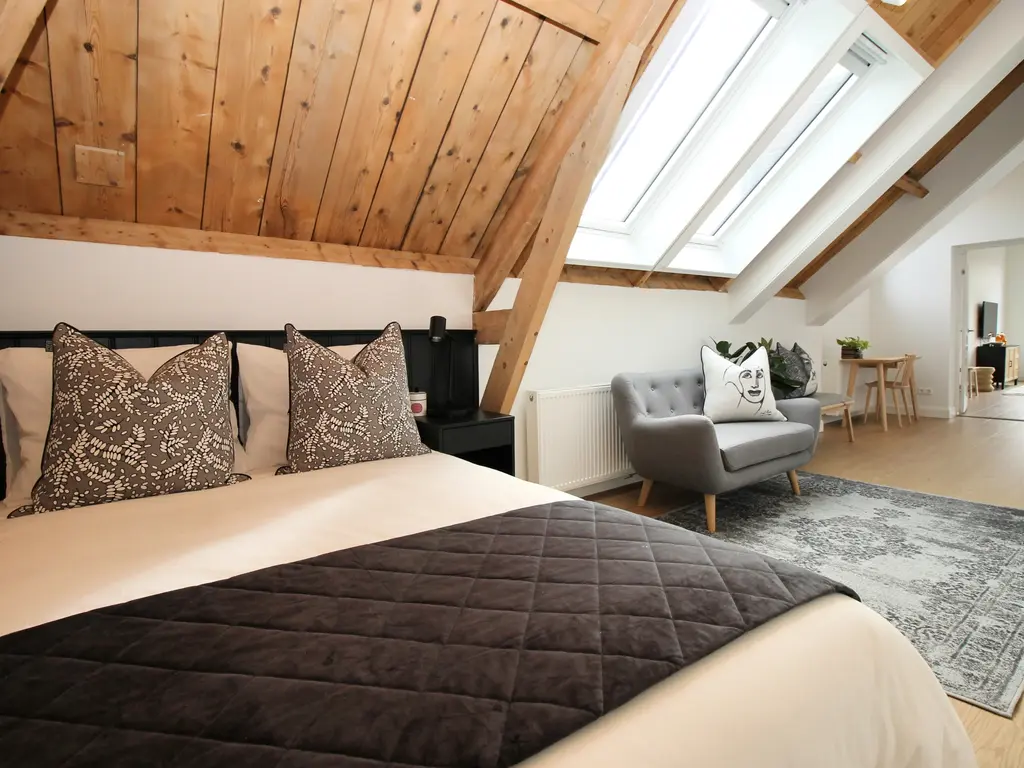 Kruitschip 63, Leiden