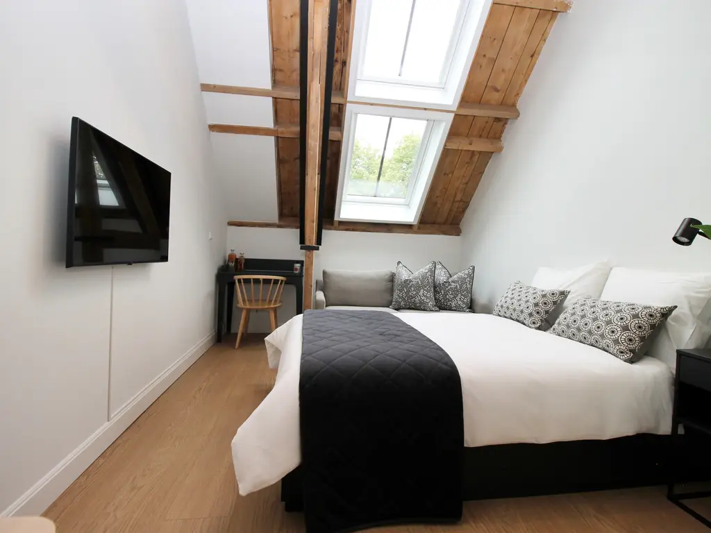 Kruitschip 63, Leiden