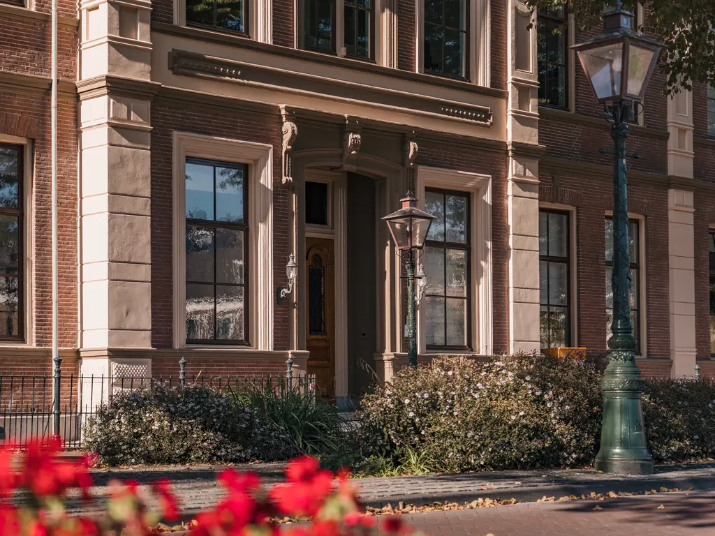 Kruitschip 63, Leiden
