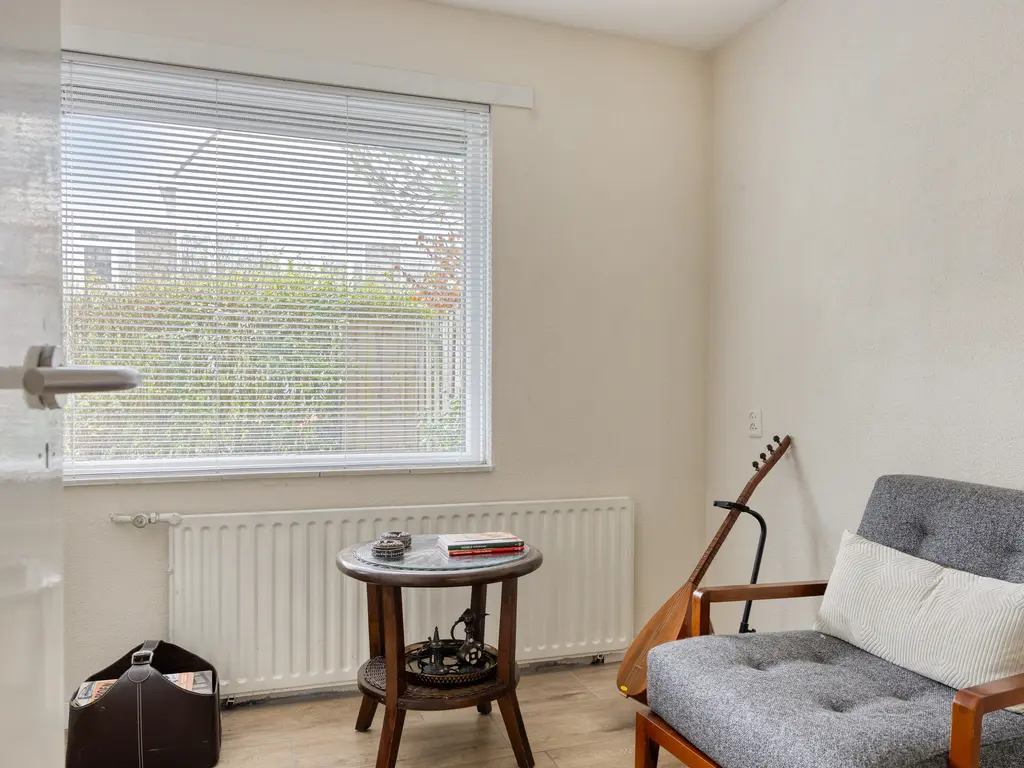 Debussystraat 39, Leiden