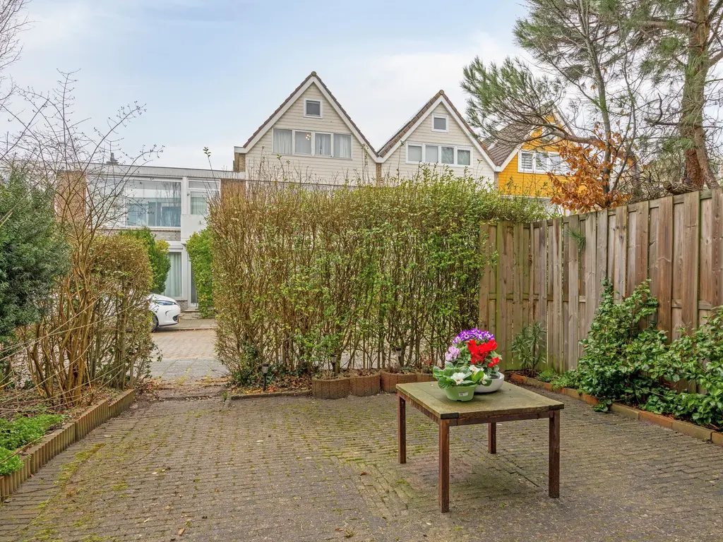 Debussystraat 39, Leiden