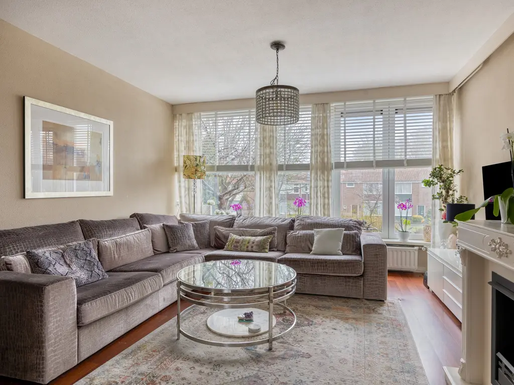 Debussystraat 39, Leiden