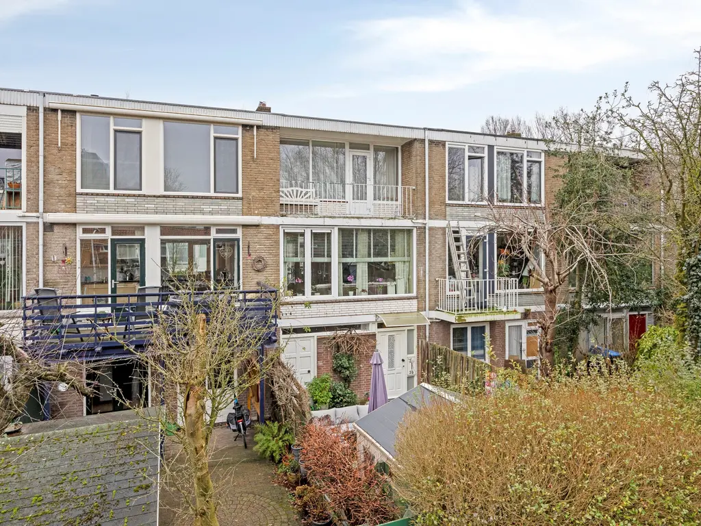 Debussystraat 39, Leiden