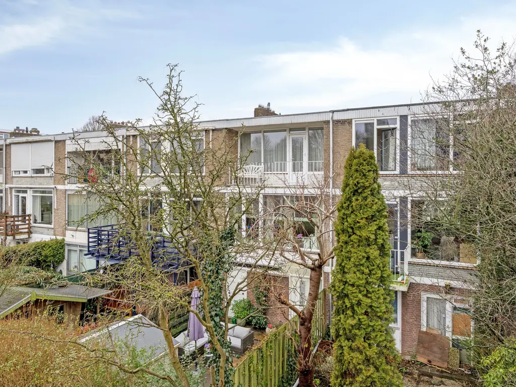 Debussystraat 39, Leiden