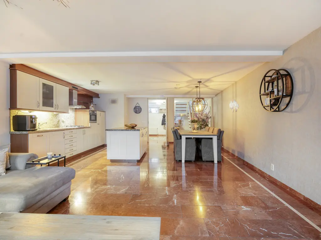 Herenstraat 7B, MONSTER