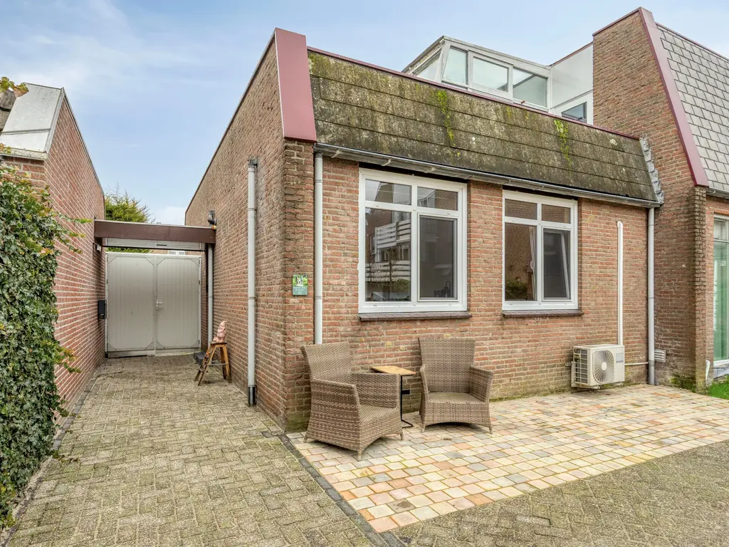 Zwaluw 24, Zoeterwoude