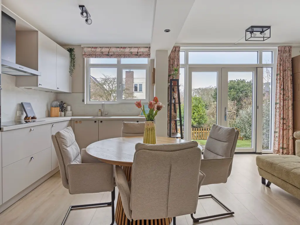 Zwaluw 24, Zoeterwoude